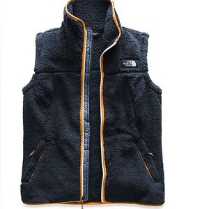 The Northface Women’s Campshire Fleece Vest in M
